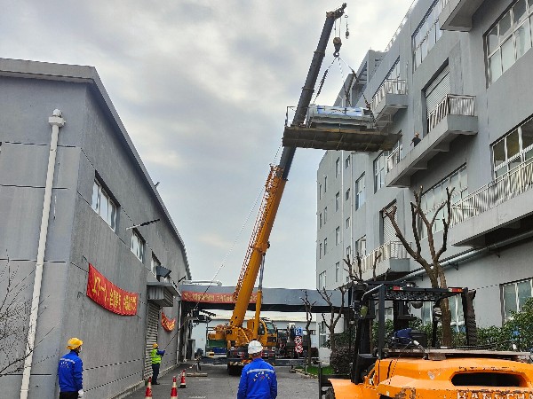 電路板鉆孔機吊裝搬遷
